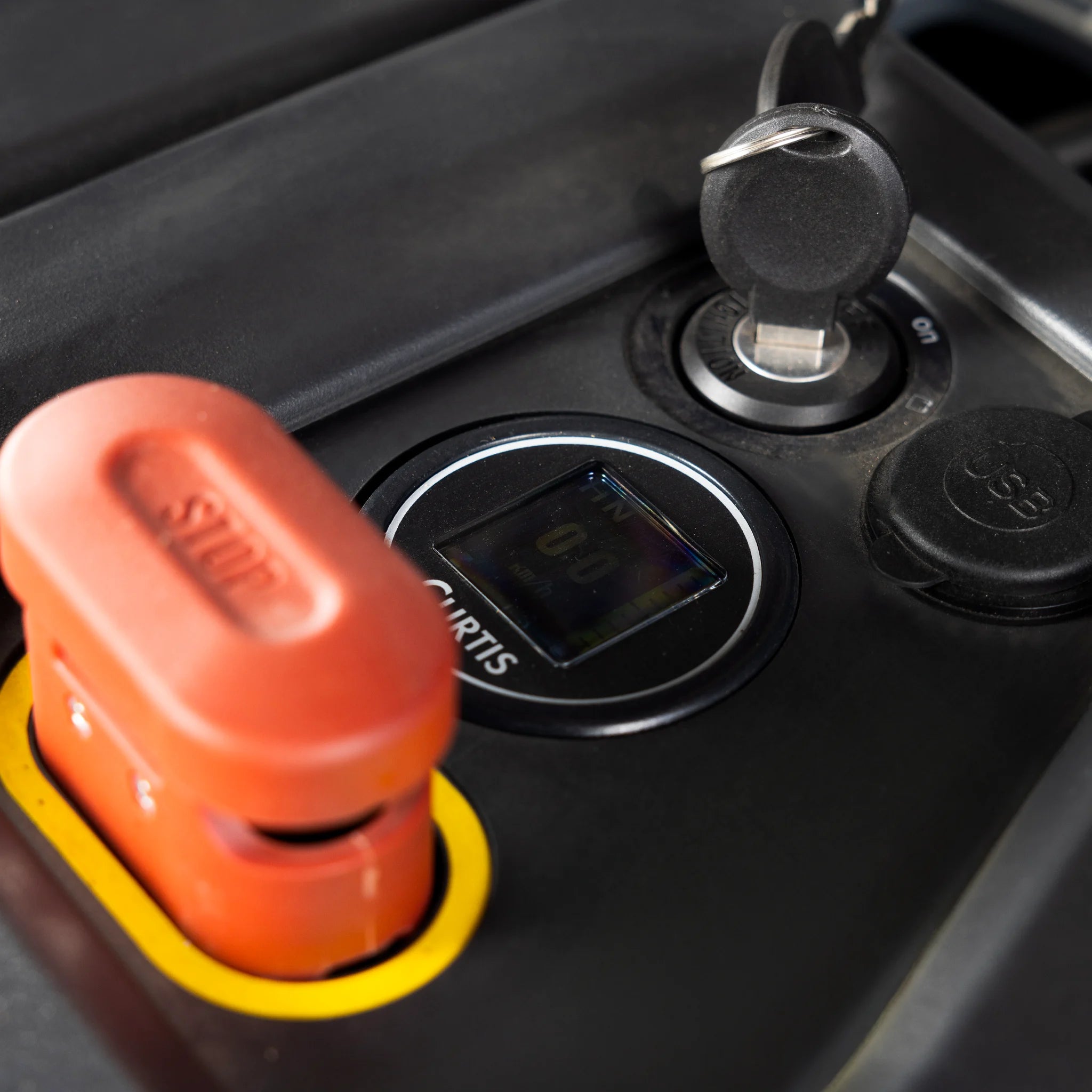 Transpallet elevatore SPRINT con pedana di guida